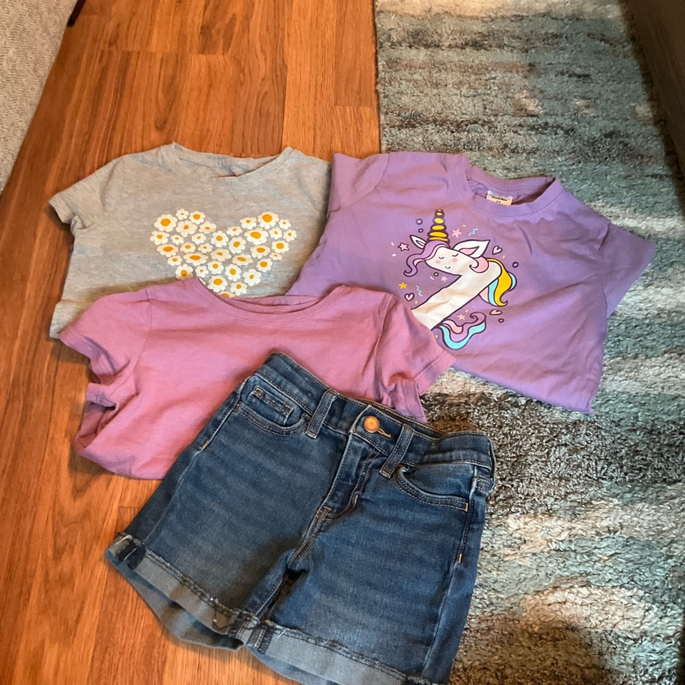 Kids' Unicorn and Daisy T-Shirts Old Navy shorts 7